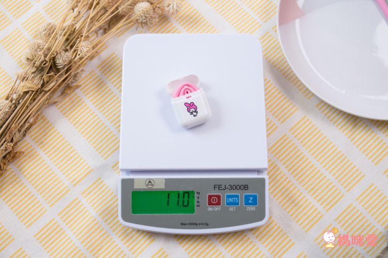 日本 Hashy - 便攜型矽膠吸管兩入組(附收納盒+清洗刷)-大耳狗-白 (直徑7mm*18.5cm)