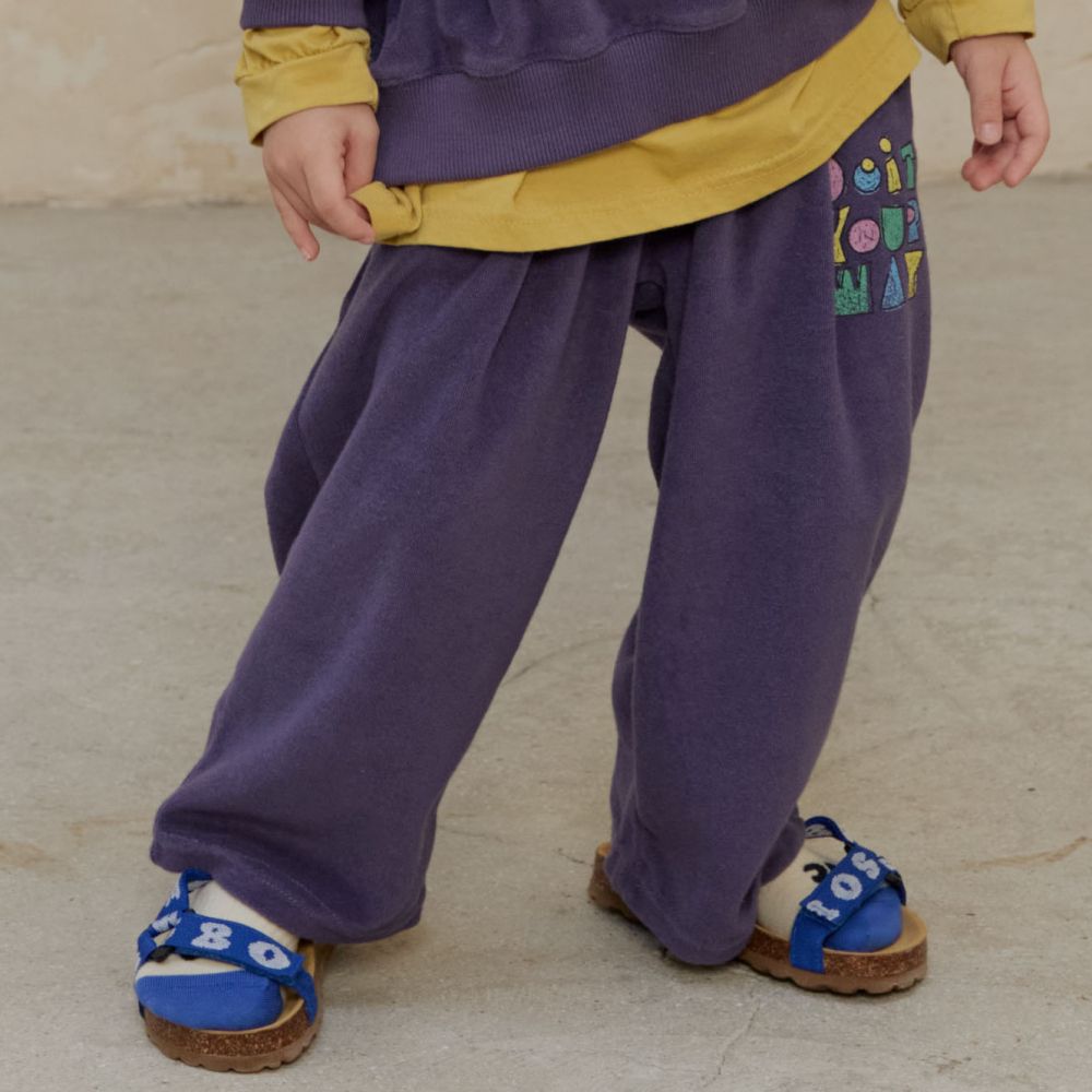 NAVi 鬆緊腰童趣手繪塗鴉文字休閒長褲-紫