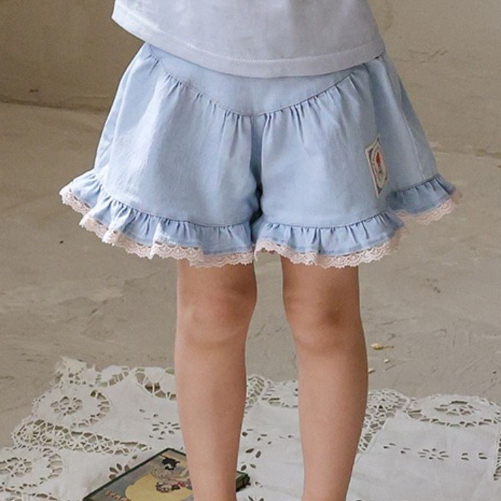 Puellaflo 鬆緊腰蕾絲荷葉擺花邊短褲-淺藍