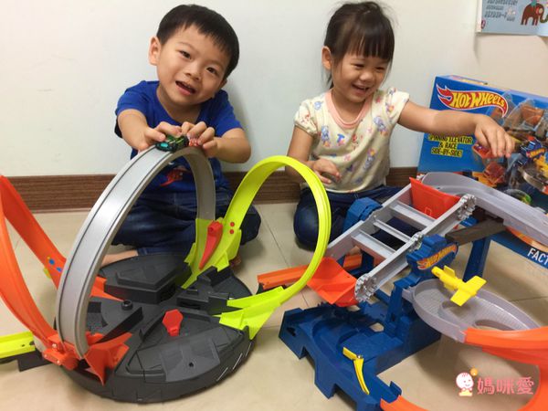 【美國 Hot Wheels 風火輪】❤ 獨家 $199 送攜帶收納盒 ❤ 買越多、送越多！