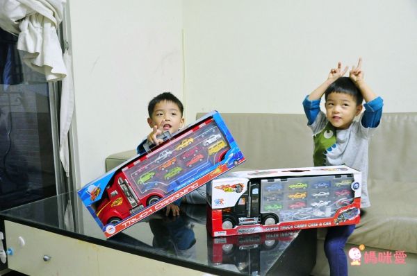 降價優惠中♬一咖直接帶著走✌收納大車～最多可放 26 台小車✌ CP值超高！