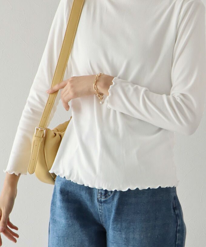 日本 BLUE EAST - 微立領木耳邊薄長袖上衣/打底衫-簡約白