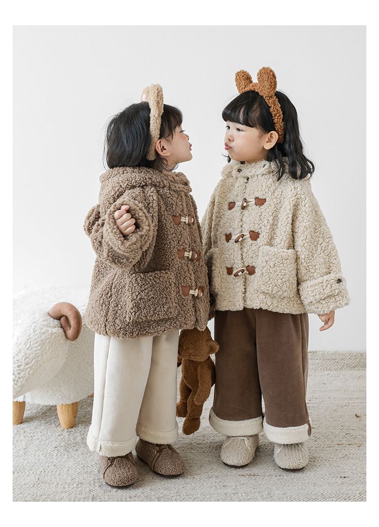 TONGMO - 立體造型羊羔絨牛角釦連帽外套-熊耳朵-米色