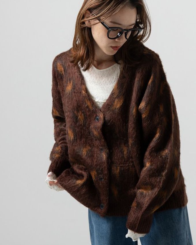 日本 gleam - 馬海毛觸感成熟豹紋V領針織開襟衫-米白