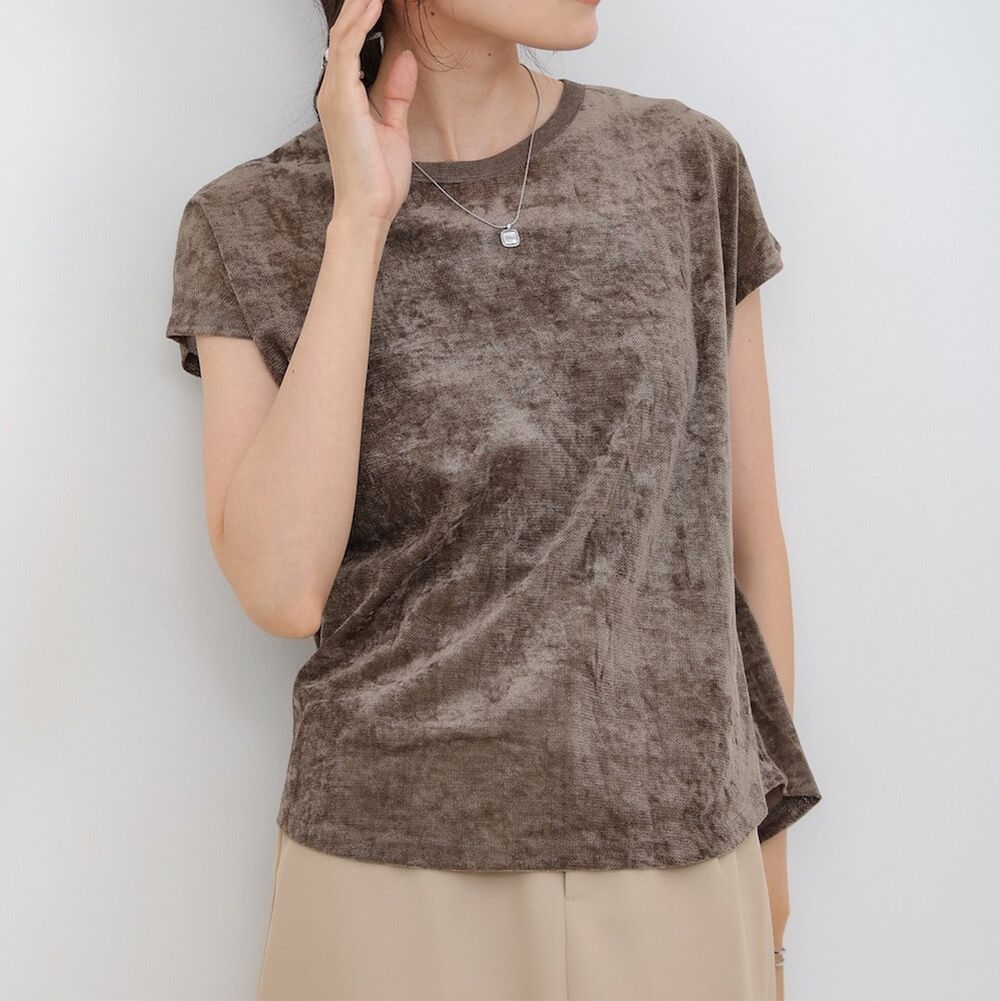 微透輕盈天鵝絨法式袖上衣-深棕 (M)