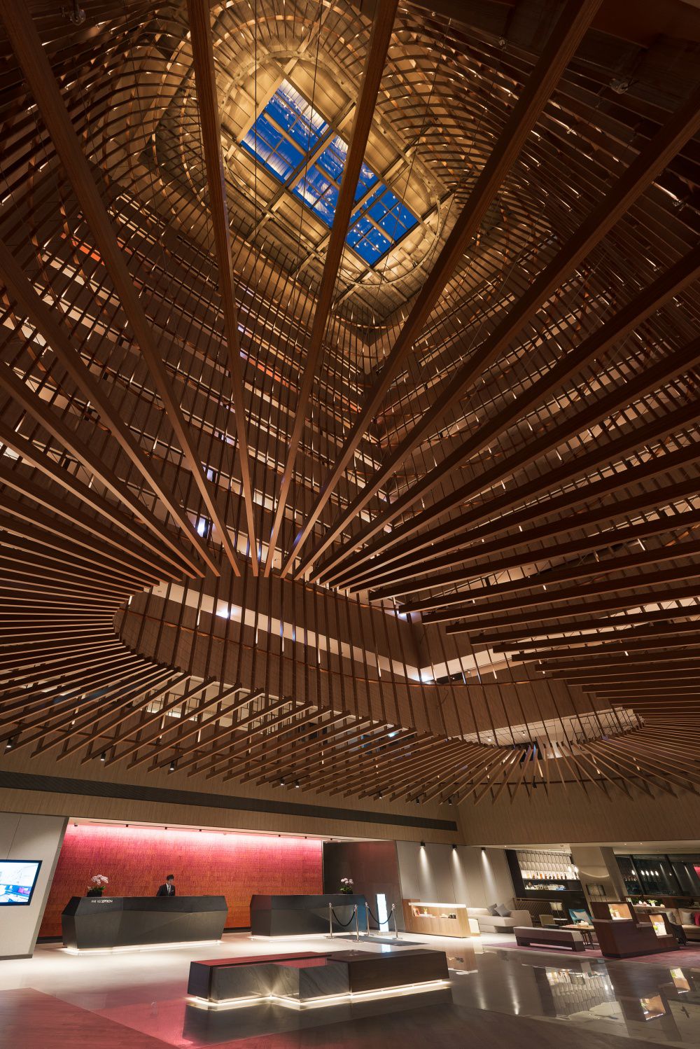 台南大員皇冠四人房2大1小$4299起 指定平日