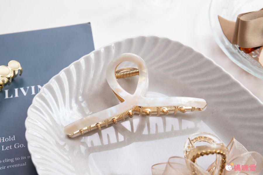 簡約花紋抓夾-水藍色 (大(約11.5cm))