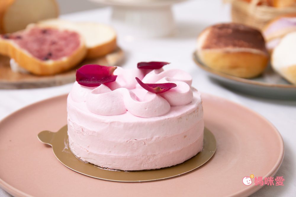 免運｜高雄排隊名店【奧瑪烘焙】日式崎風蛋糕/羅馬生乳包