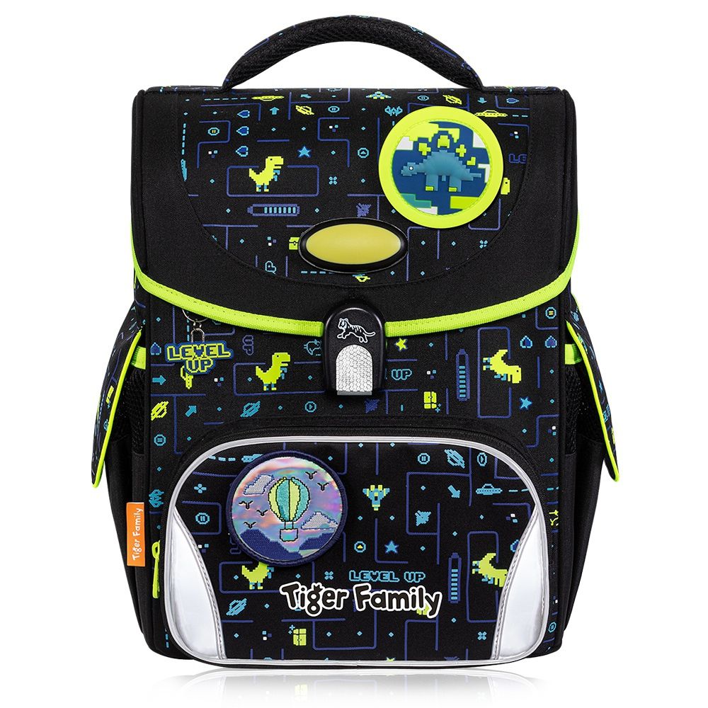 小學者超輕量護脊書包-恐龍迷宮(安全燈Pro2S)-(贈品：聯名款文具4件(補習袋+便當袋+鉛筆盒+鉛筆)-外太空+註冊送課程券)-花色送完以其他樣式替代 不另行通知