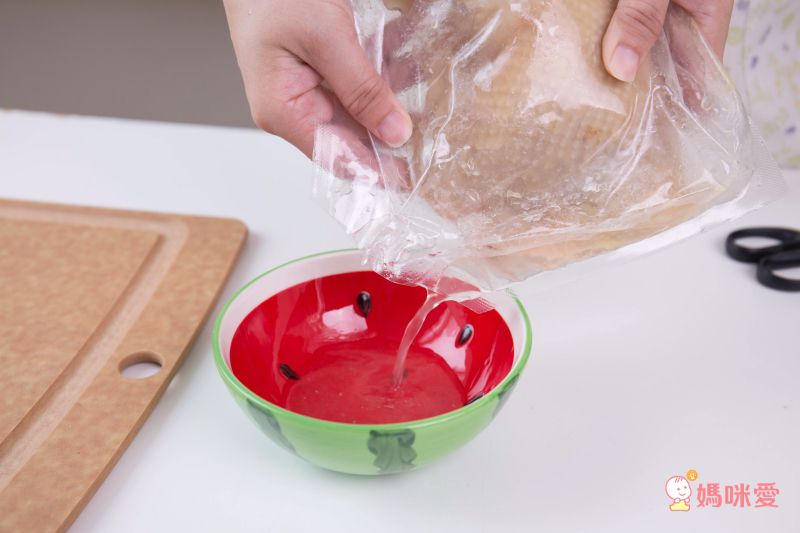 【元進莊】油蔥雞腿、蒲燒雞肉捲 ❤ 退冰就能吃！還有養生滋補黑蒜雞湯、滴雞精