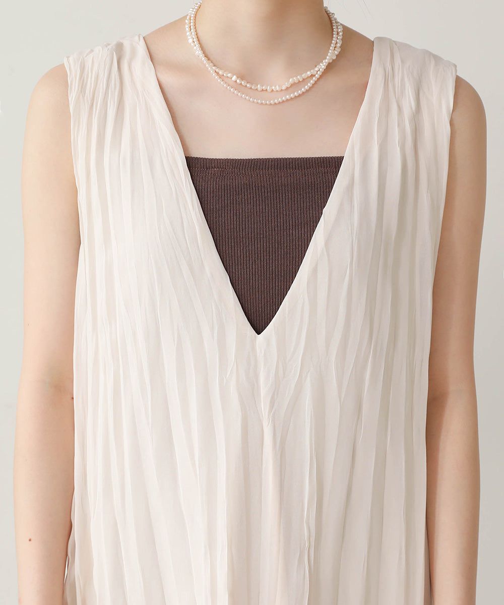 日本 Bab - V領浪漫飄逸無袖洋裝-米杏