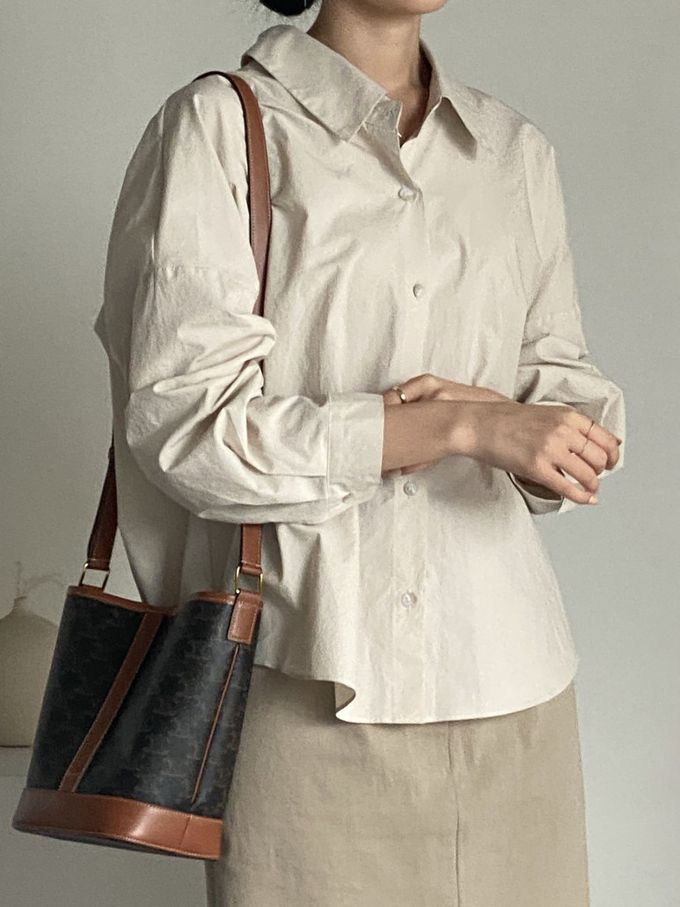 韓國女裝連線 - 知性背後抓褶翻領長袖襯衫-米杏 (FREE)