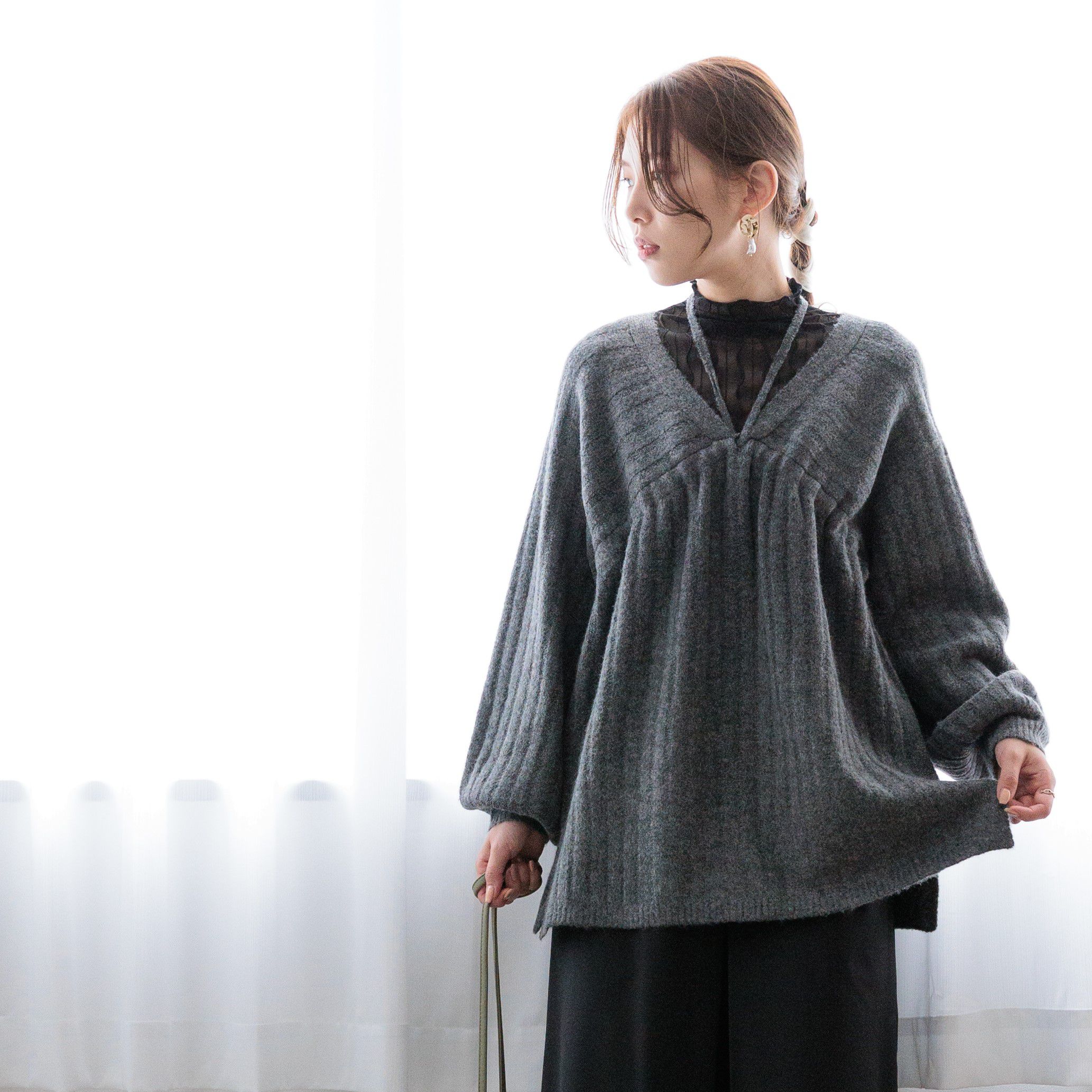 日本 ihuu - 特色綁帶V領針織毛衣-淺灰