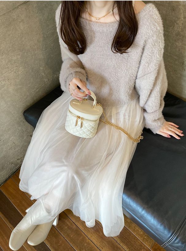 日本 GRL - 溫柔V領珍珠釦短絨小外套-黑 (F)