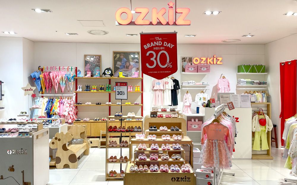 韓國 OZKIZ - 防蚊蟲網拉鍊長版外套-白