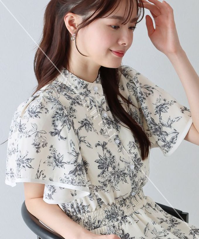 日本 BLUE EAST - 浪漫時光碎花雪紡短袖洋裝-素色-深藍