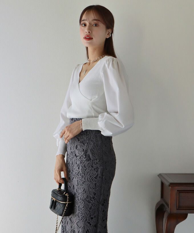 日本 BLUE EAST - V領羅紋拼接泡泡長袖上衣-藍灰