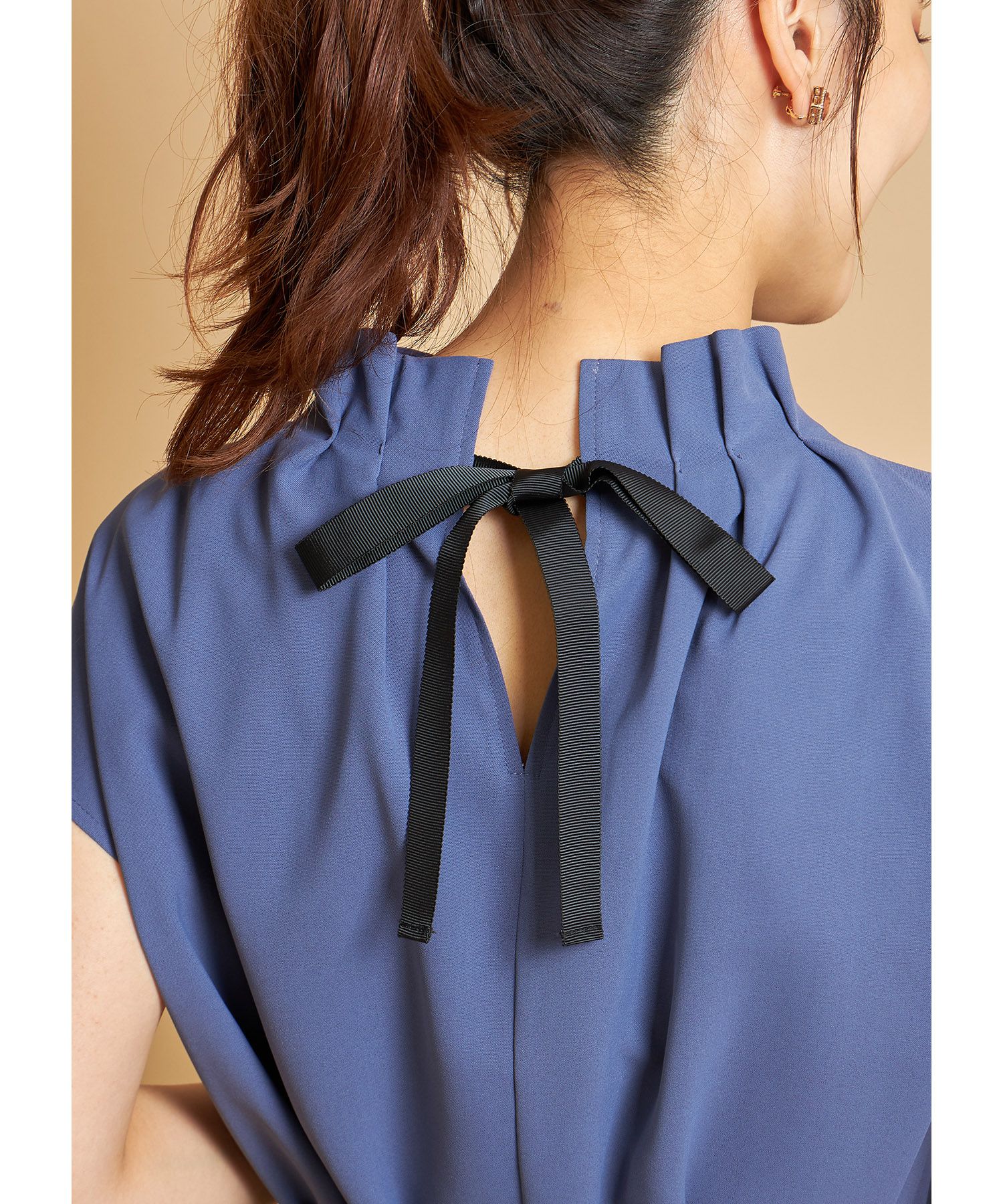 日本 tocco-closet - 高雅珍珠皺摺簡約洋裝-知性黑