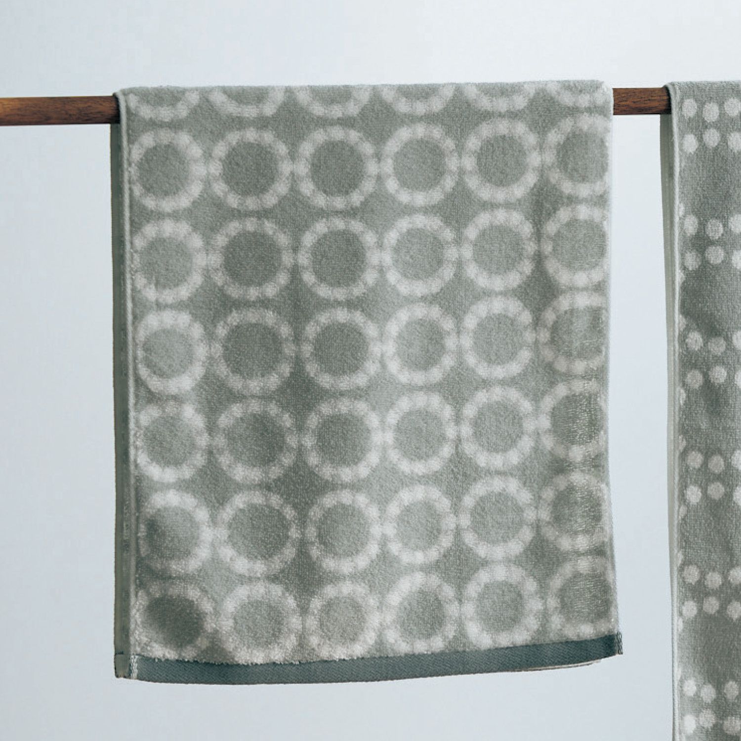 日本千趣會 - 北歐風圖騰純棉長毛巾四入組-灰色系 (34x80cm)