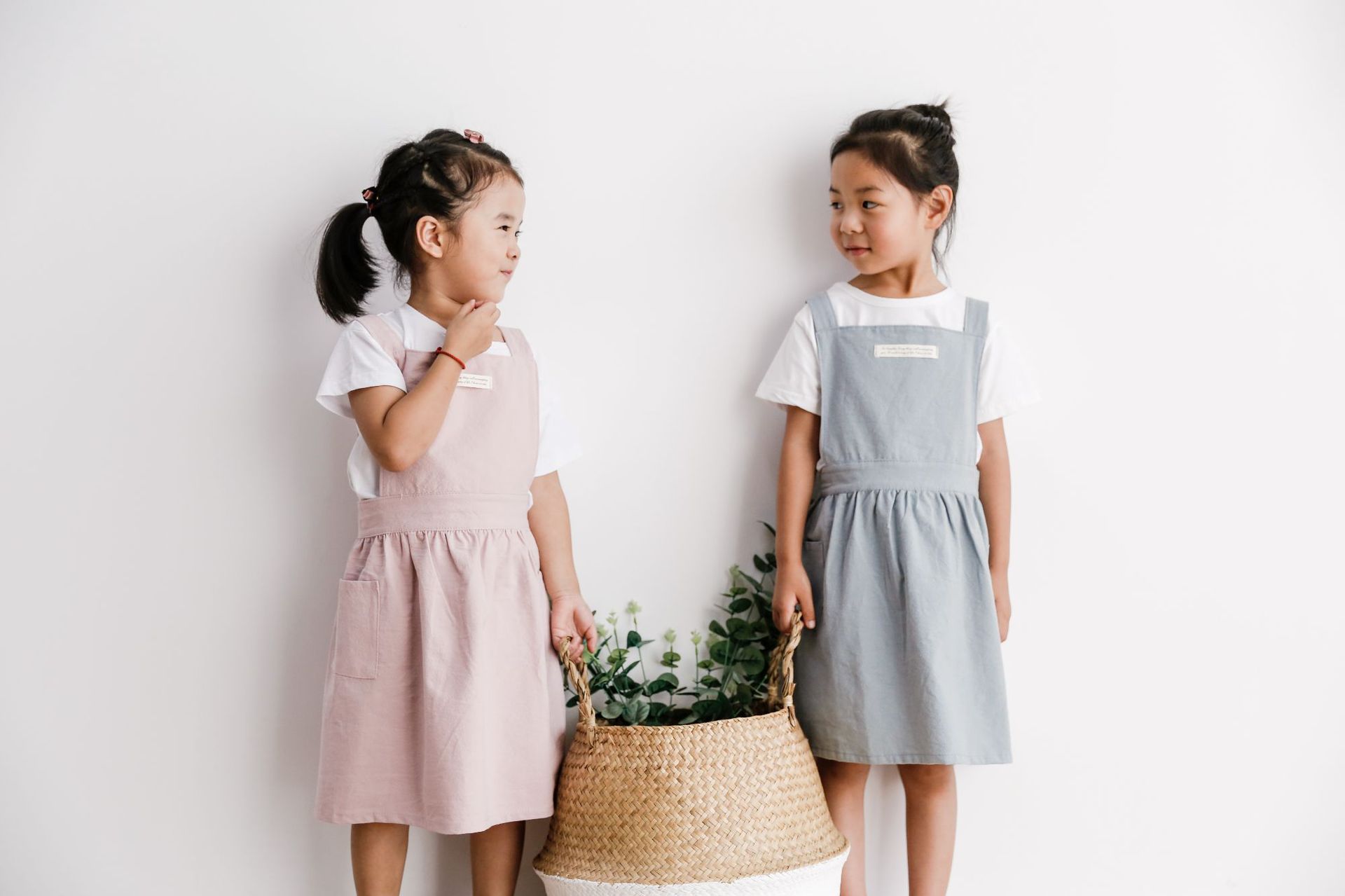 北歐文藝棉麻百褶圍裙-成人款-燕麥色