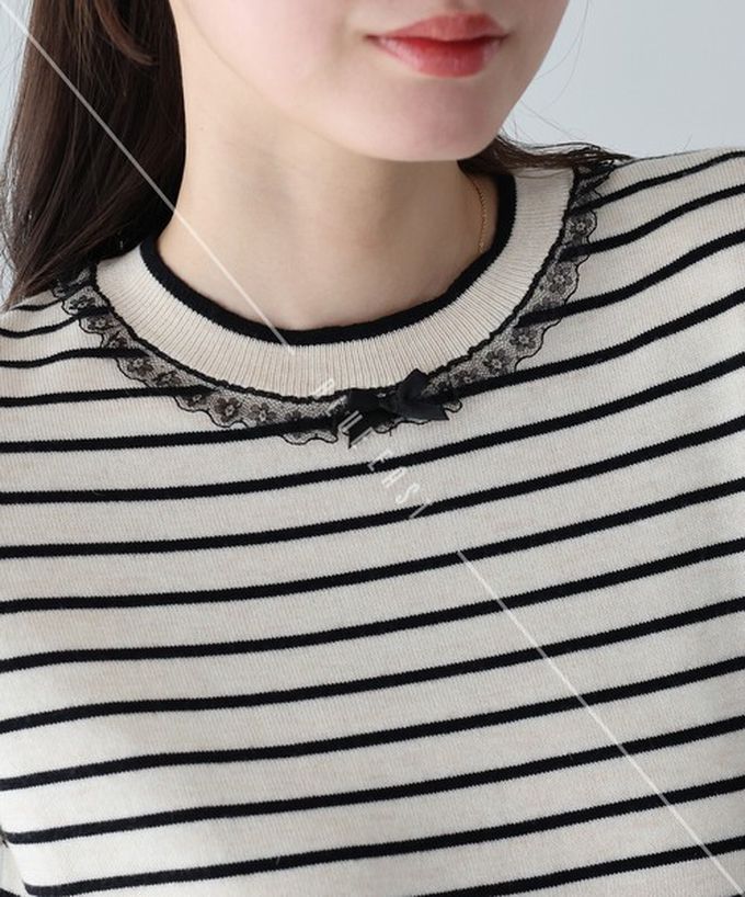 日本 BLUE EAST - 蕾絲蝴蝶結領條紋針織短袖上衣-海軍藍