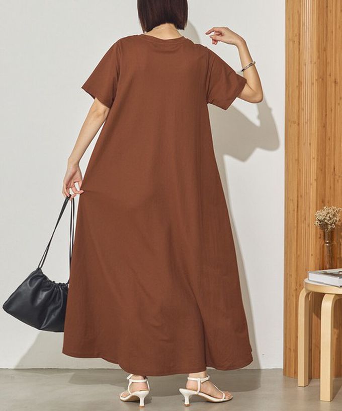 日本 Sans Souci 34+ - 接觸涼感 嫘縈傘擺素色短袖洋裝-淺灰棕