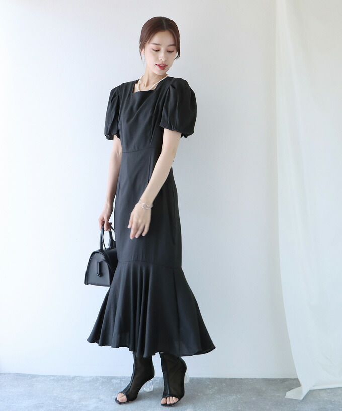 日本 BLUE EAST - 時光漫漫後綁帶泡泡袖洋裝-簡約黑