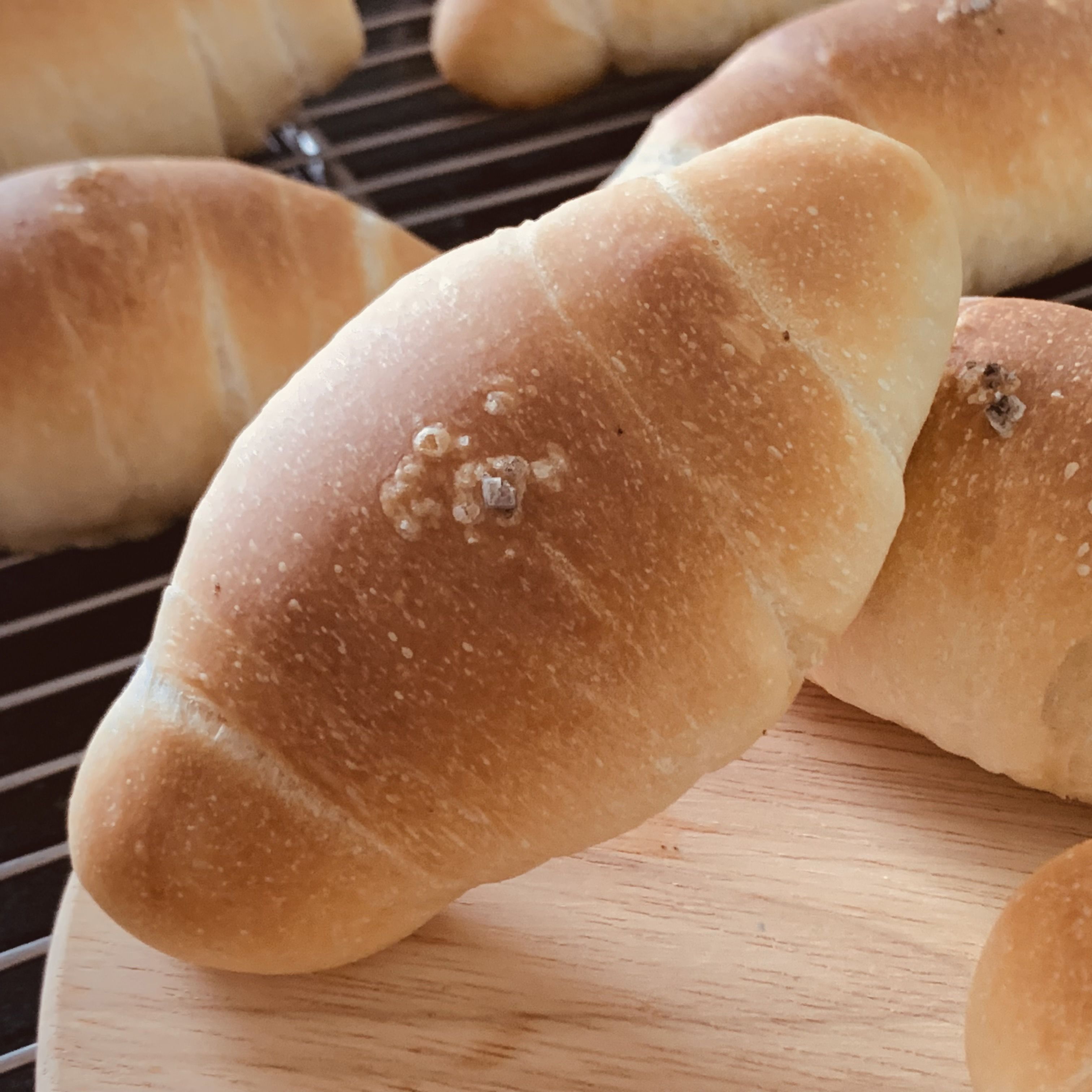 Candy Wedding - 主廚麵包-幸福早餐10入組 (鹽可頌-三入*2/雙倍起司優格乳酪貝果-二入*1/火腿起司小圓法-二入*1)