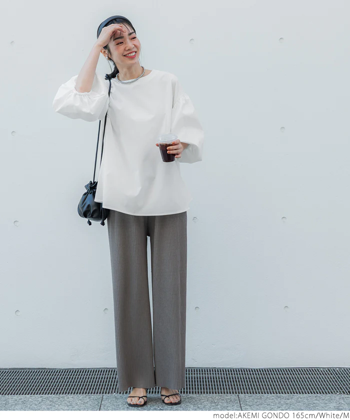 日本 COCA - 經典浪漫圓領澎澎袖上衣-米白