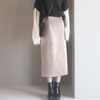 日本 GRL - 麂皮感後開衩修身直筒長裙-優雅米