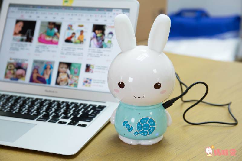 小牛津 - 【獨家價】全新第五代-16G大容量萌萌兔故事機＋防摔衣-粉-獨家加贈-小故事大啟發