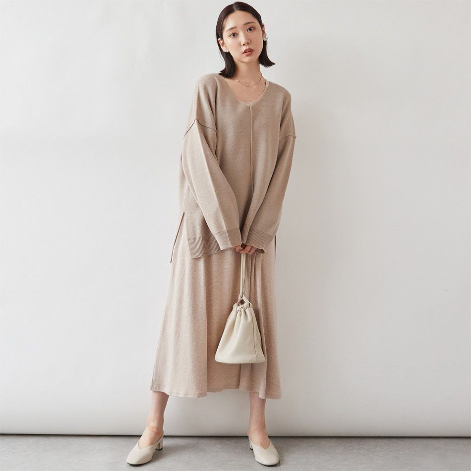 日本 Rejoule - 優雅簡約V領針織毛衣-質感紅