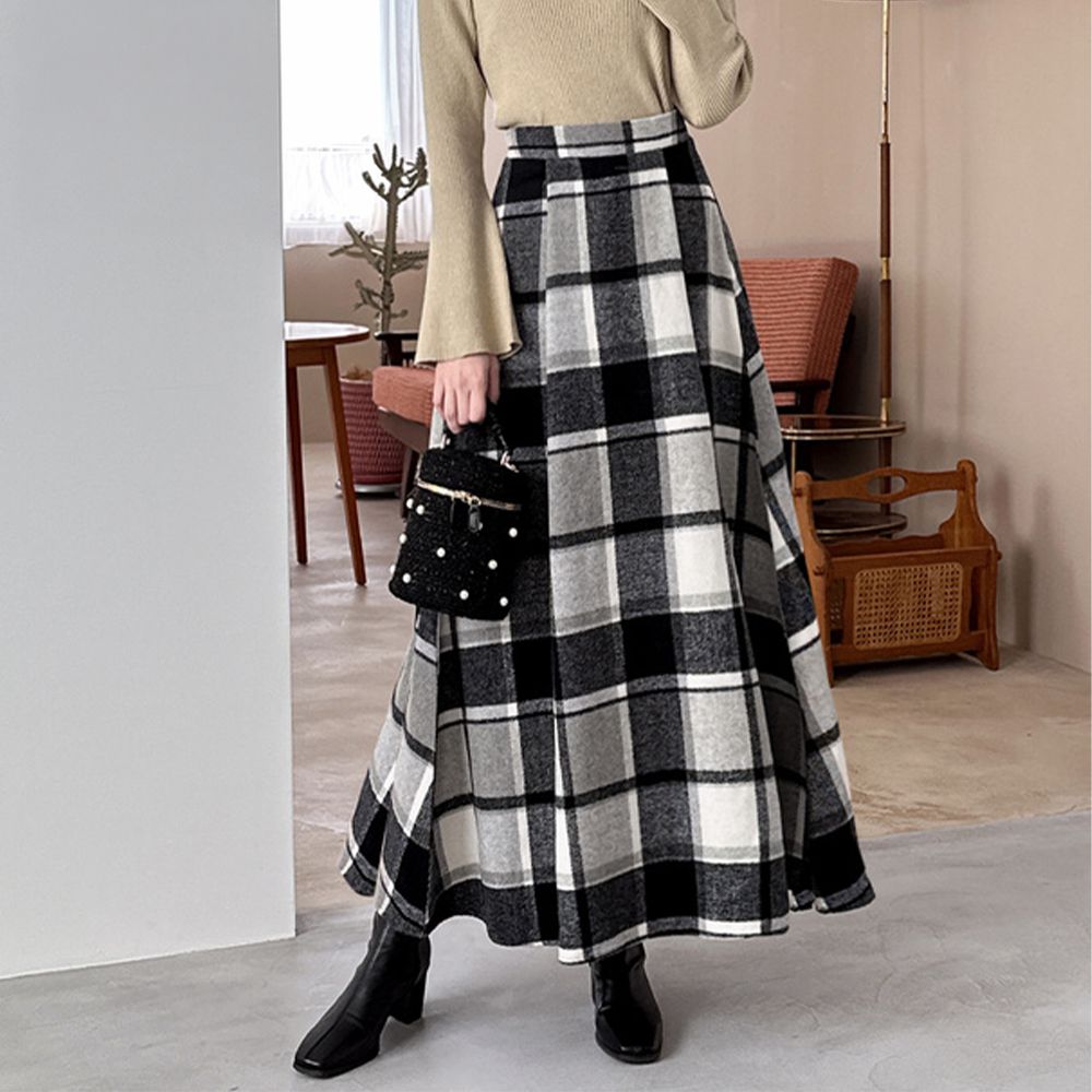 定番格紋份量感傘狀長裙-黑白