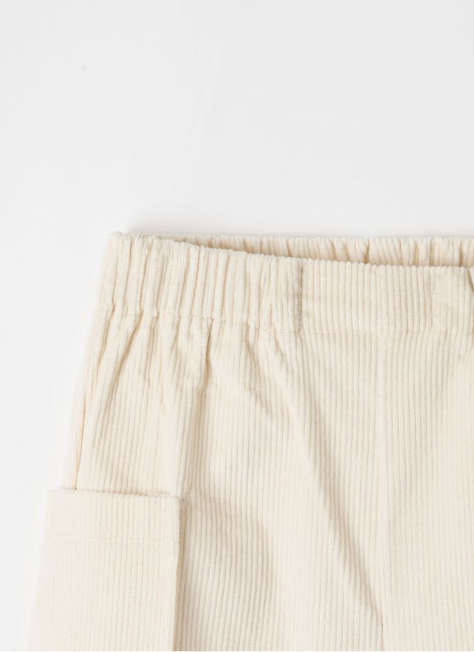 韓國 OZKIZ - 鬆緊腰燈芯絨大口袋長褲-象牙白