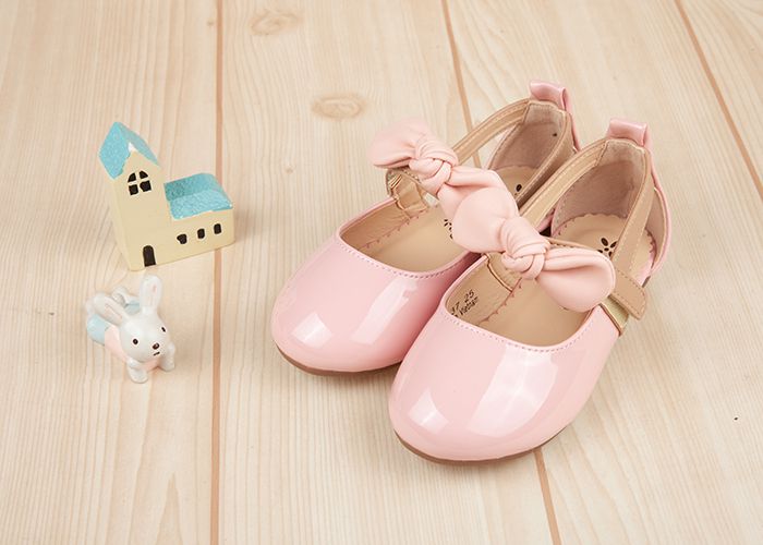甜美風格蝴蝶結粉色亮皮兒童娃娃鞋公主鞋