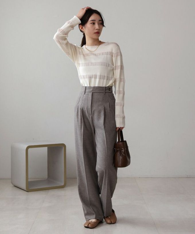 日本 Bab - 魅力條紋透膚針織長袖上衣-米白