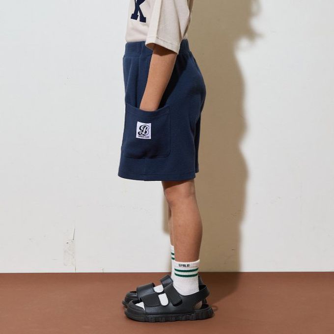 日本 b-ROOM - 柔款彈性大口袋素色短褲(4分丈)-海軍藍