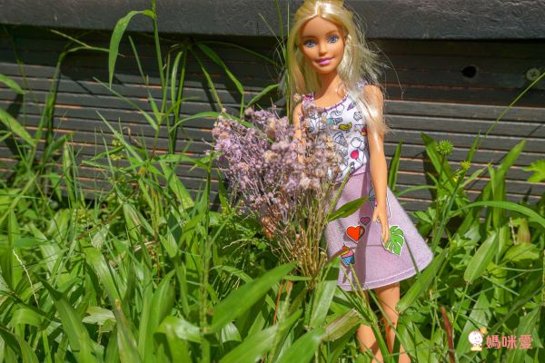 幫芭比製作獨一無二的裙子 ❤ 可重複製作～超好玩！