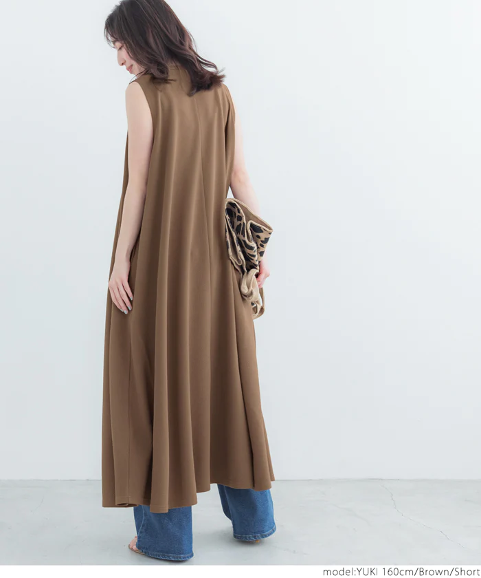 日本 COCA - 素面舒適彈性無袖A字洋裝-黑