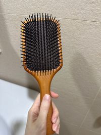 AVEDA - 木質髮梳-平行輸入-長約25cm 寬約8.5cm 高約3.8cm (梳齒+木頭高度)  帶梳齒部分的尺寸為：11x7cm
