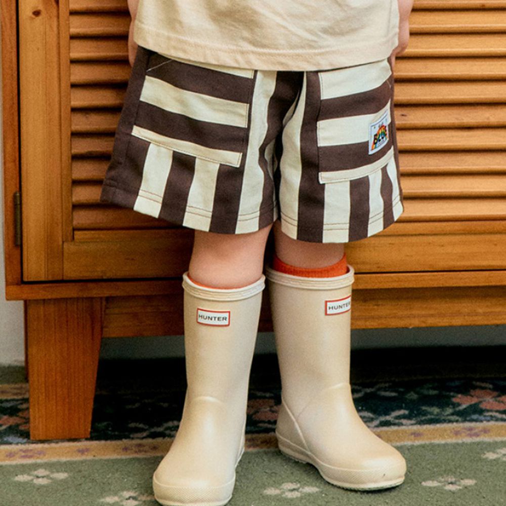 First Blue 鬆緊腰粗條紋拼色純棉短褲-巧克力咖