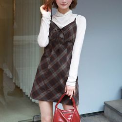 日本 GRL - 甜美蝴蝶結格紋細肩帶短洋裝-咖啡棕