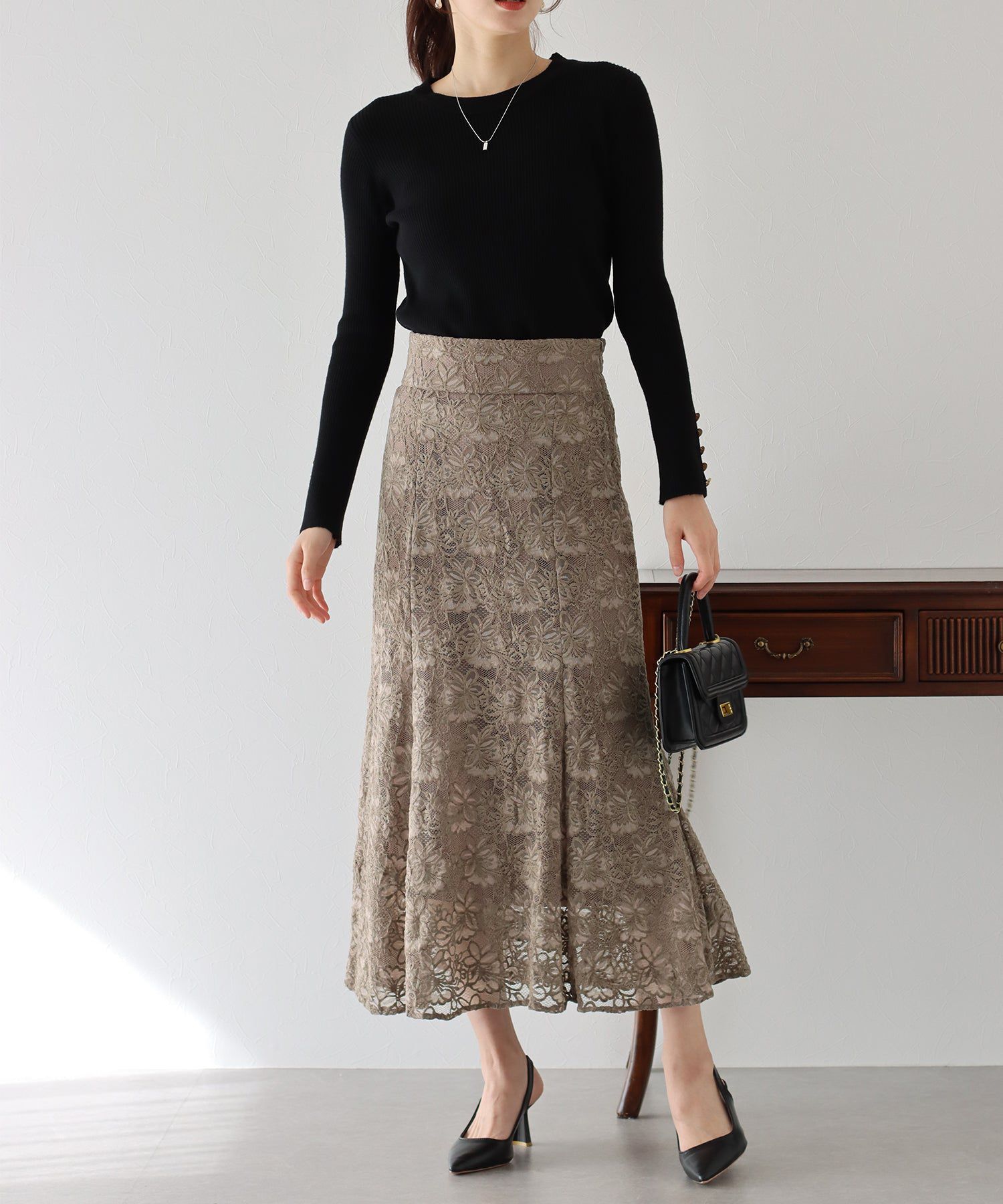 日本 BLUE EAST - 華麗全蕾絲鬆緊魚尾裙-黑