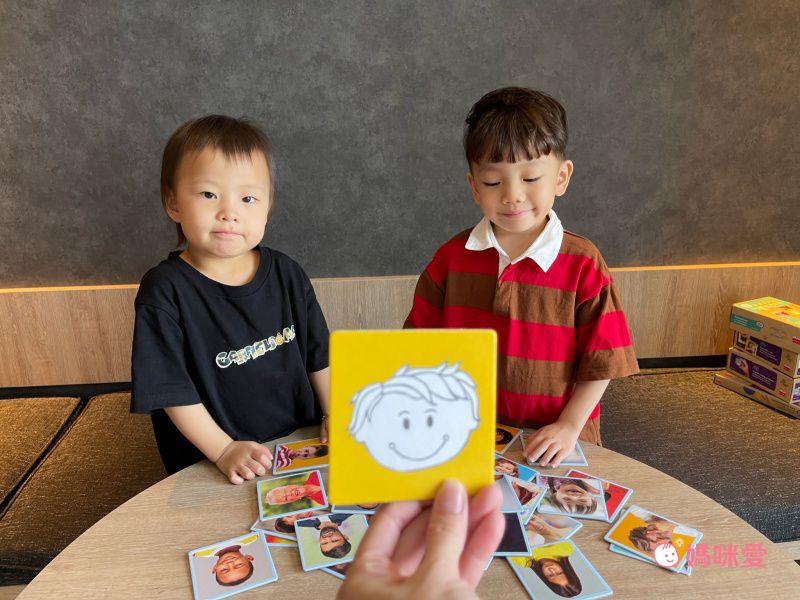 西班牙Akros - 情緒表情遊戲閃卡