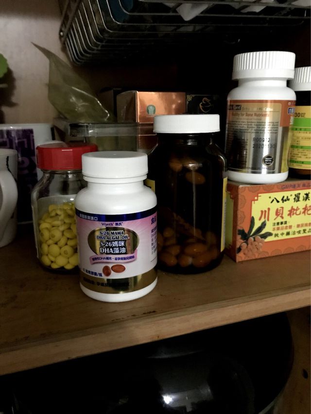 推藻油！而且魚油還會擔心遭到海洋汙染，藻油因為是植物性的沒什麼味道也少了污染的困擾，你可以試試看～