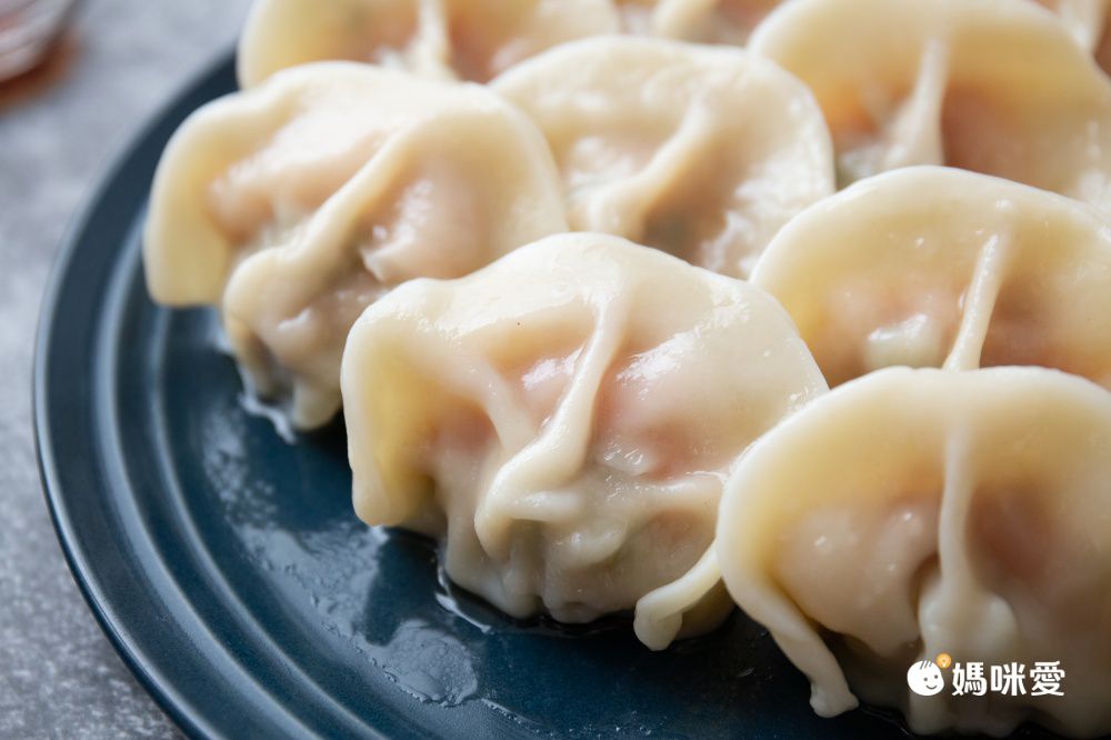 爆汁飽滿內餡！【立祥公寓】手工黑豬肉水餃 外皮Ｑ彈