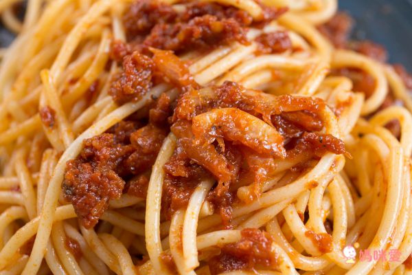 Q彈小麥麵條x獨特醬汁【佐佐義】安心義大利麵、漢堡排