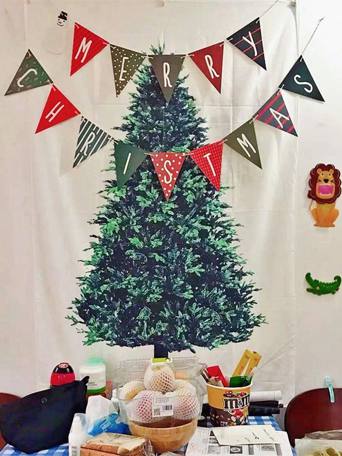 Vanibaby - 100x150cm聖誕掛布-送50頭燈串+6薑餅人+10裝飾球+30別針