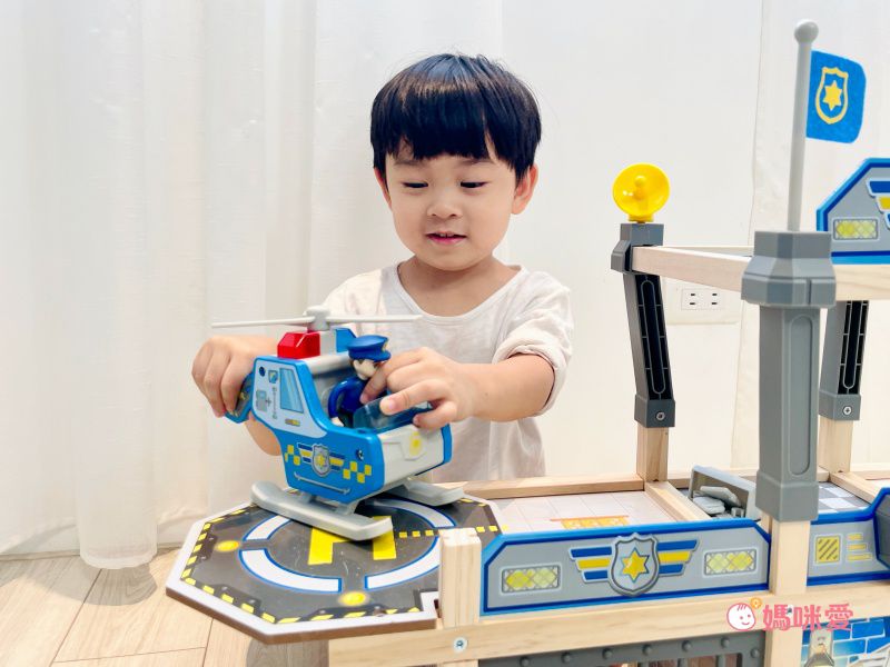 高達30種配件＆機關！【德國 Hape】木製軌道組