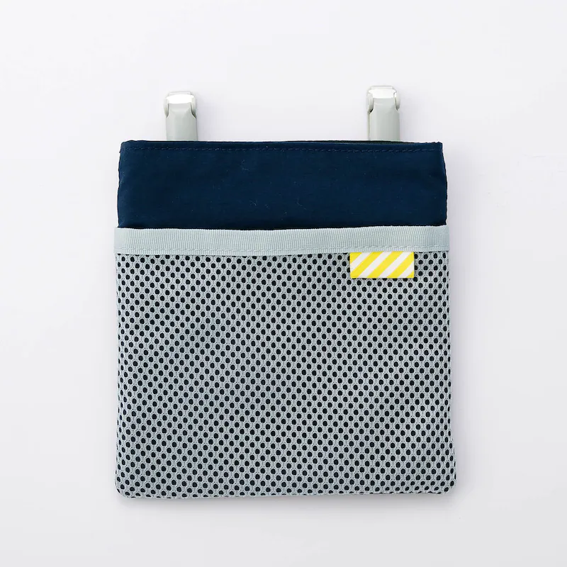 日本千趣會 - 聯名設計款 撥水加工活動式收納口袋-深藍 (13x14x1cm)